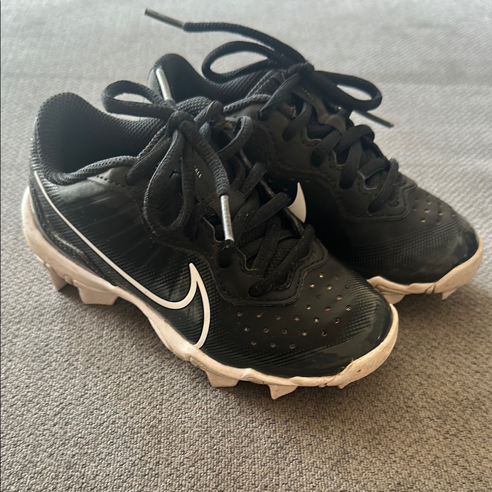 Nike Kids Black Soccer Cleats